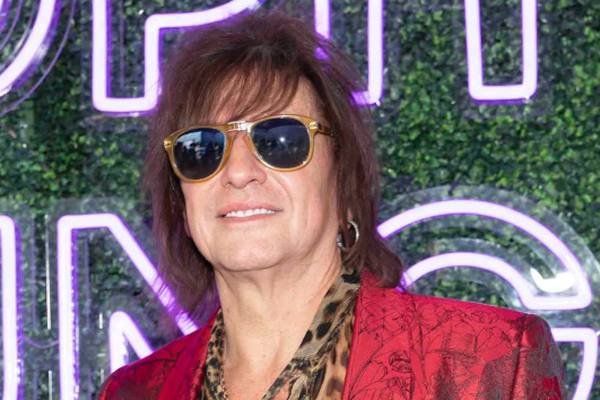 Richie Sambora drops “I Pray,” the first of four new songs