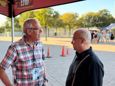 KONO 101.1 was live at the Alamodome on October 25, 2025 for the Billy Joel and Sting concert! Lots of people came out for the show, even people from all over the country!