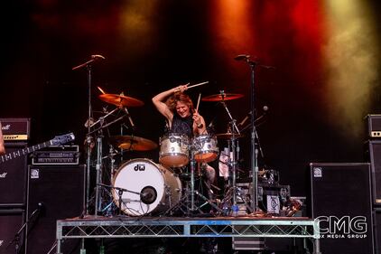 Stephen Pearcy of Ratt headlined the opening night of Oyster Bake on the 106.7 The Eagle/KONO 101.1 stage, and they sounded great, rocking the crowd with all the Ratt favorites, and more!